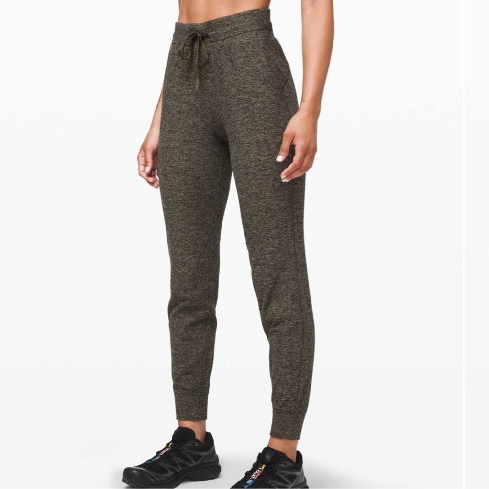 Lululemon Ready To Rulu Green Jogger Size 6